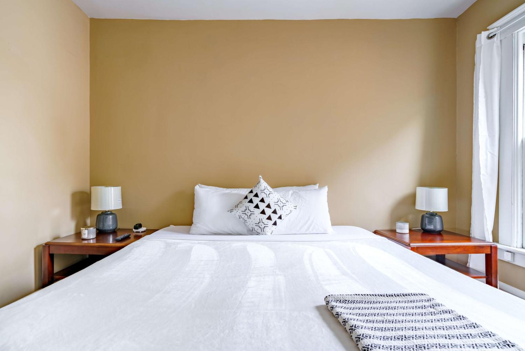 Prime Location Top Rated Free Parking Clean Колумбус Екстер'єр фото